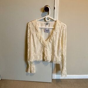 NWT American Eagle Lace Blouse cream colour size large.